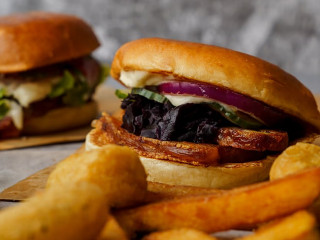 Backyard Burger Viborg
