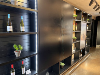 Business/scandinavian Lounge
