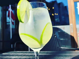 Mokka Kaffe Og Cocktailbar