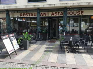 Hamlet Asia