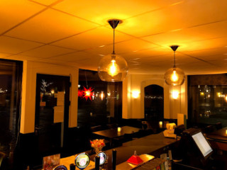 Cafe Backstage