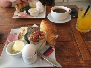 Denlillegule Kaffebar