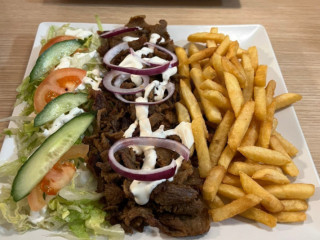 Zilan's Pizza Og Burgercafé