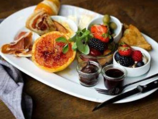 Grand Cafe Field's