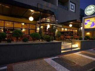 Cafe 33